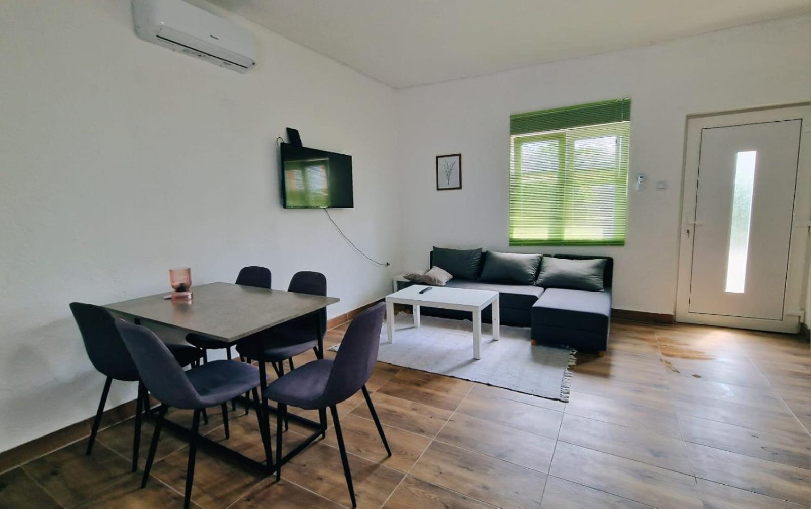 Apartman Lena Tusilovic Zewnętrze zdjęcie