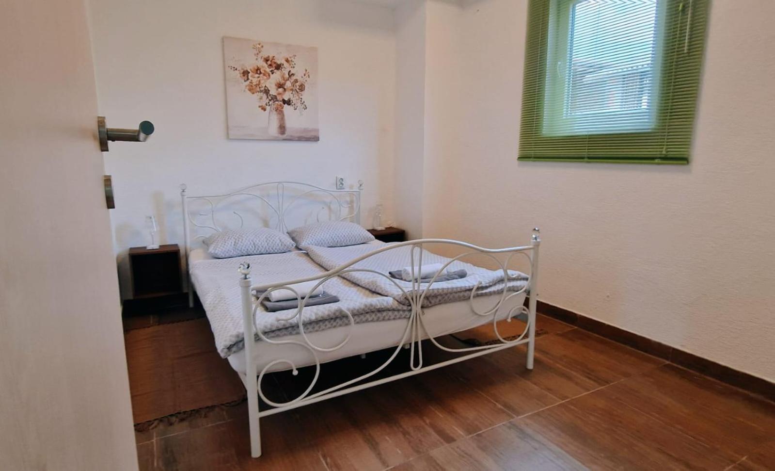 Apartman Lena Tusilovic Zewnętrze zdjęcie