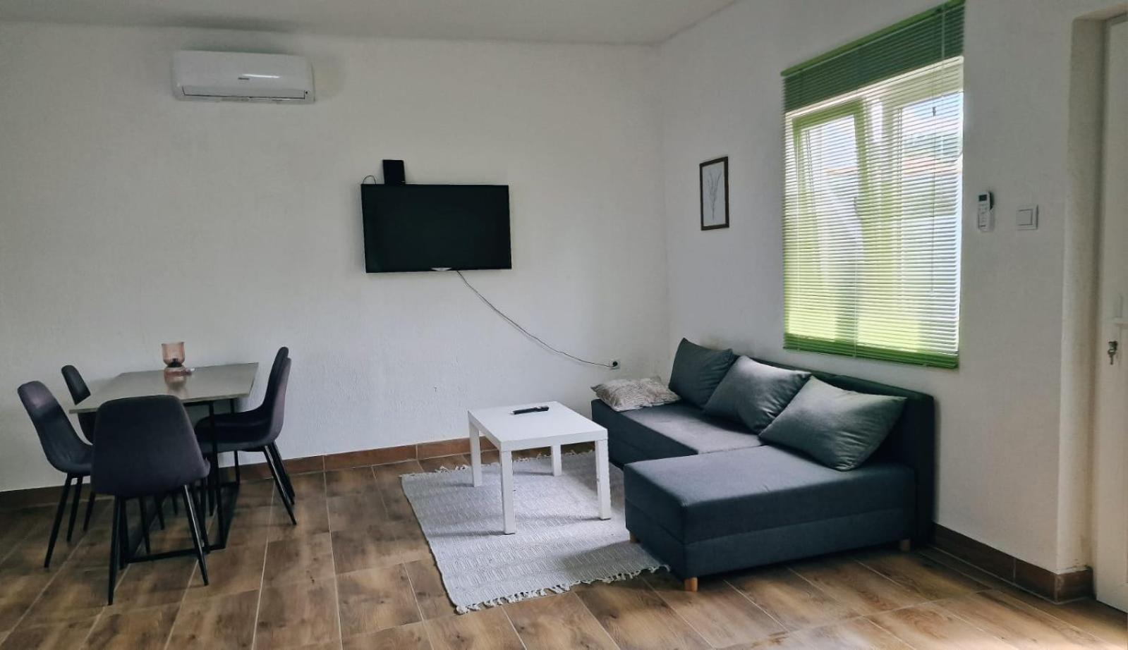 Apartman Lena Tusilovic Zewnętrze zdjęcie