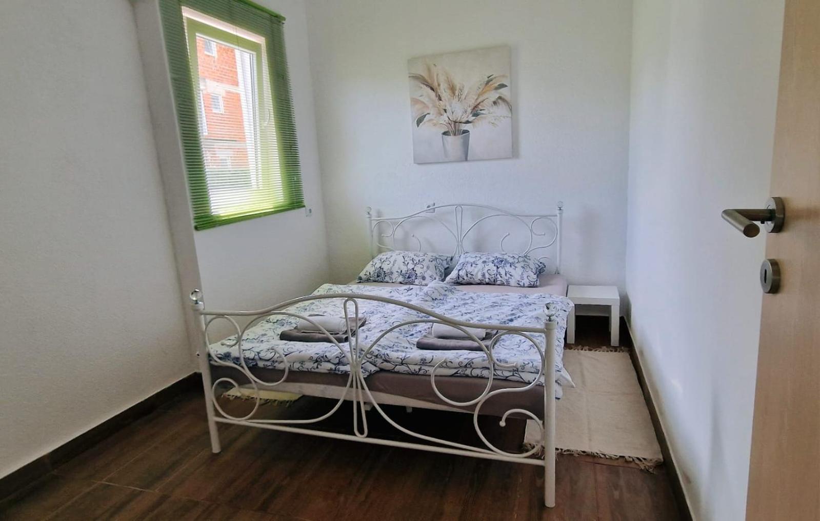 Apartman Lena Tusilovic Zewnętrze zdjęcie