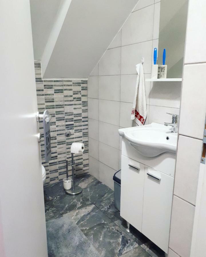 Apartman Lena Tusilovic Zewnętrze zdjęcie